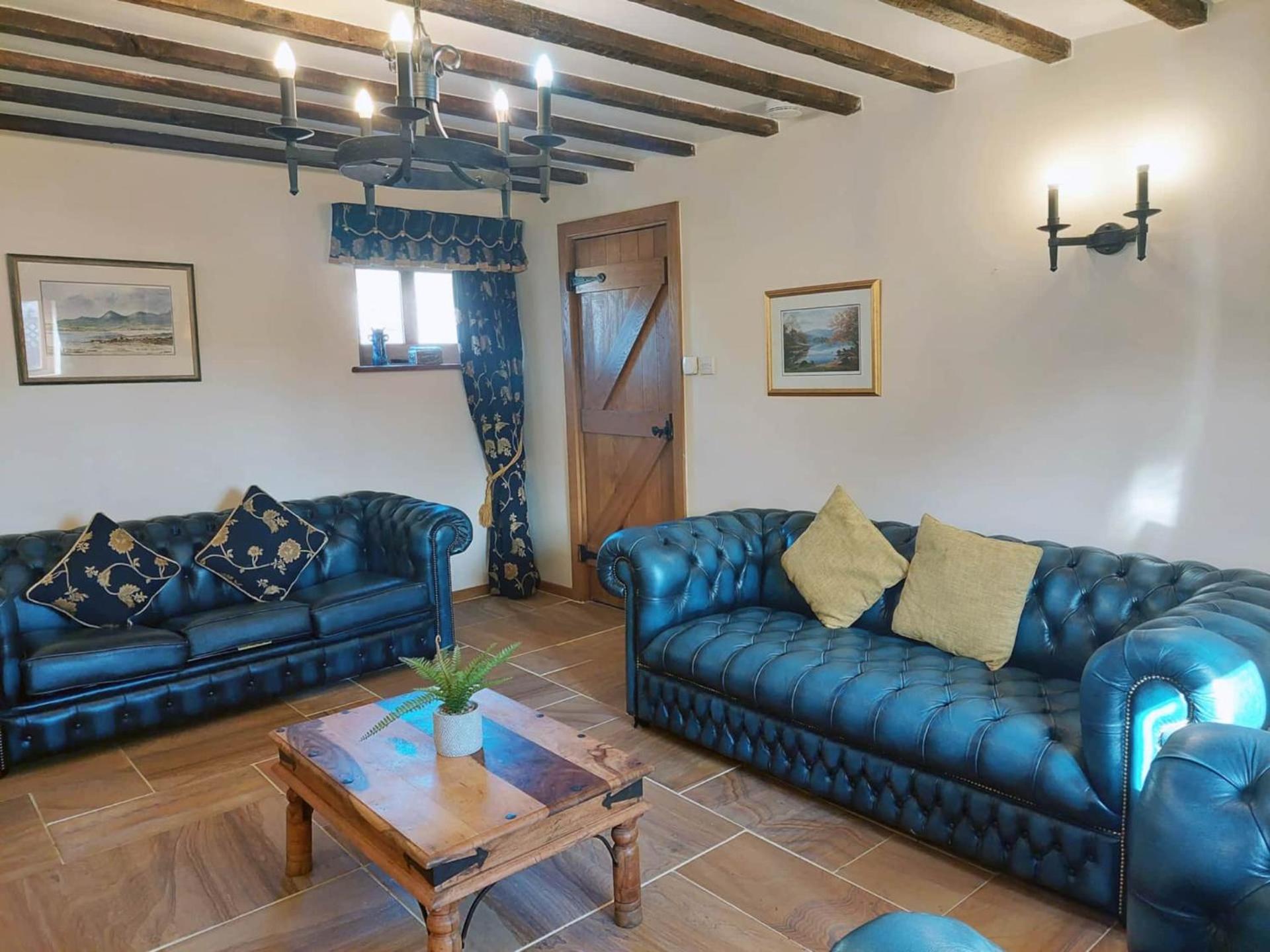 The Old Mill Barn With Hot Tub And Private Use Of Heated Pool Villa Wirral Exterior photo